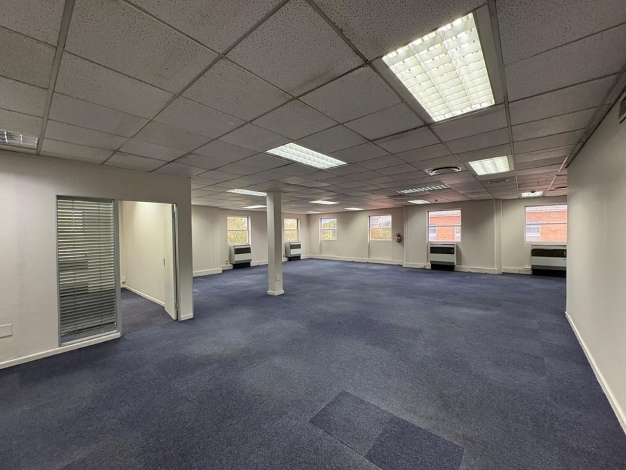 To Let Commercial Property for Rent in Pinelands Western Cape